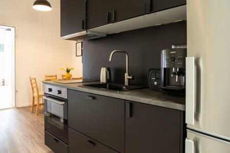 Cosy Apartment Plus Self Checkin Plus Free Street Parking 柏林 外观 照片